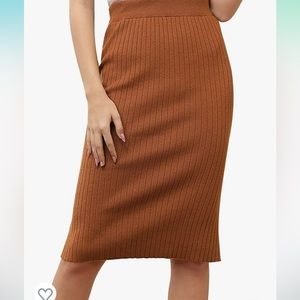 Amazon Fitted Skirt